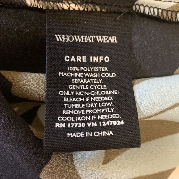 WHOWHATWEAR., sleeveless blouse, polyester, medium, great condition - Picture 7 of 13